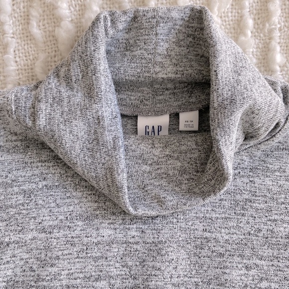 Gap Short Sleeve Turtleneck | Size XS - Picture 6 of 8